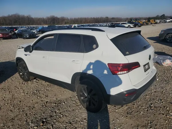3VVDX7B25NM059832 2022 VOLKSWAGEN TAOS - Image 2