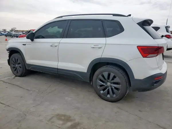 3VVDX7B25PM359969 2023 VOLKSWAGEN TAOS - Image 2