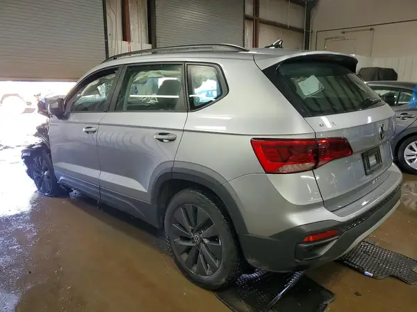 3VVDX7B25PM360135 2023 VOLKSWAGEN TAOS - Image 2