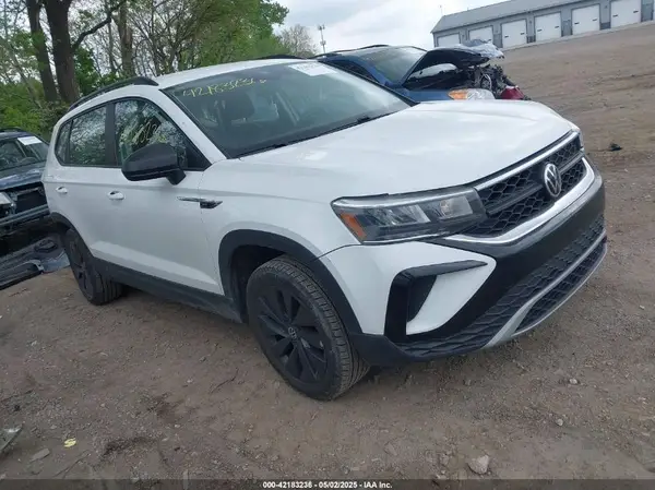 3VVDX7B26NM002328 2022 VOLKSWAGEN TAOS - Image 1