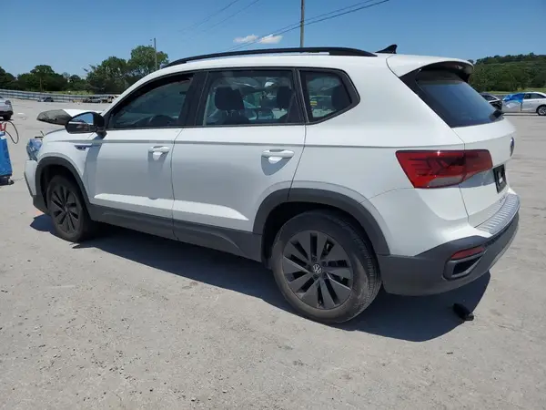 3VVDX7B26PM329962 2023 VOLKSWAGEN TAOS - Image 2