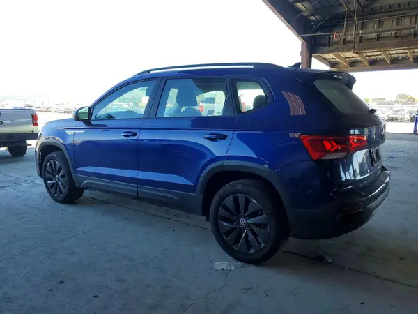 3VVDX7B26PM338113 2023 VOLKSWAGEN TAOS - Image 2