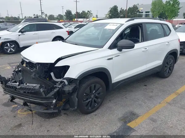 3VVDX7B26PM352884 2023 VOLKSWAGEN TAOS - Image 2