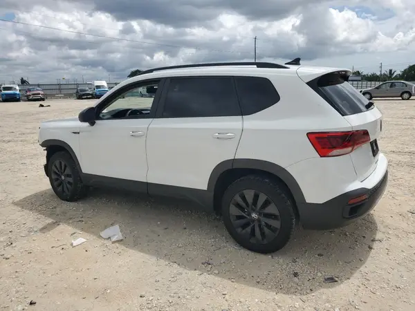 3VVDX7B27NM013340 2022 VOLKSWAGEN TAOS - Image 2