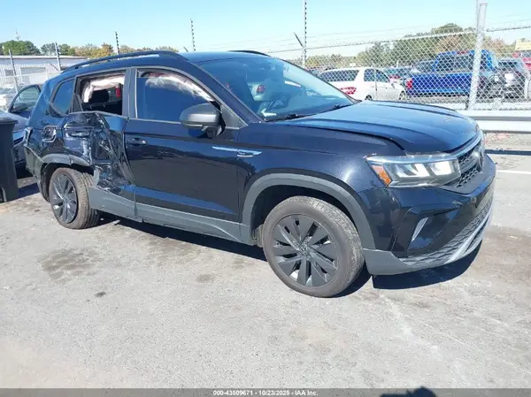 3VVDX7B27NM026931 2022 VOLKSWAGEN TAOS - Image 1