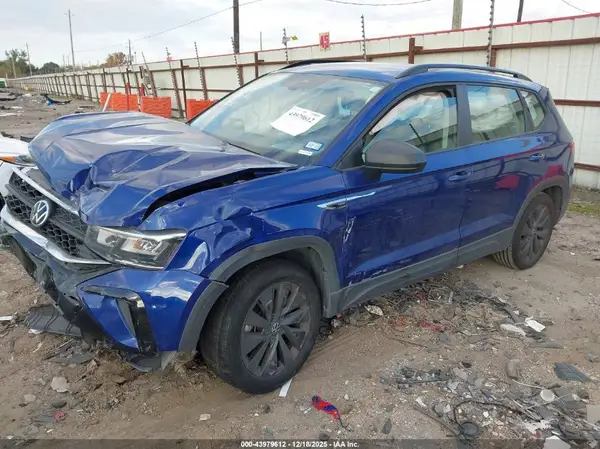 3VVDX7B27PM329968 2023 VOLKSWAGEN TAOS - Image 2