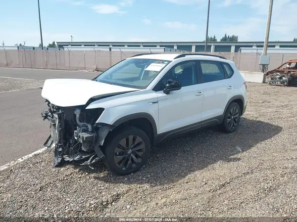 3VVDX7B28PM321748 2023 VOLKSWAGEN TAOS - Image 2
