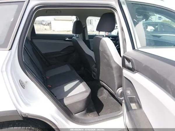 3VVDX7B28PM321748 2023 VOLKSWAGEN TAOS - Image 8