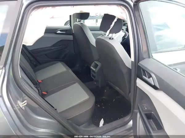 3VVDX7B28PM326951 2023 VOLKSWAGEN TAOS - Image 8