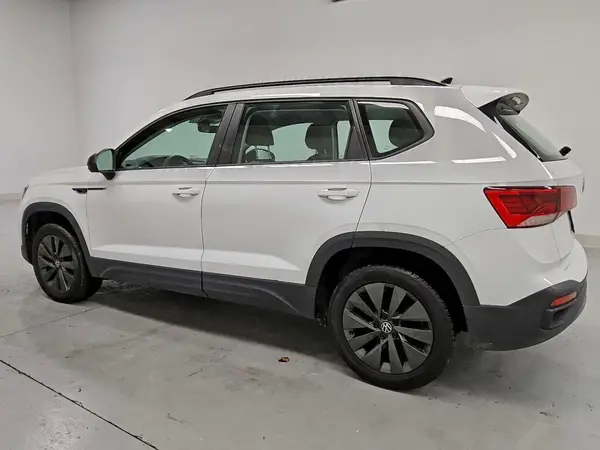 3VVDX7B29PM319748 2023 VOLKSWAGEN TAOS - Image 2
