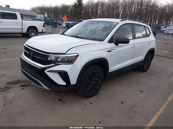 3VVDX7B2XPM319466 2023 VOLKSWAGEN TAOS - Image 2