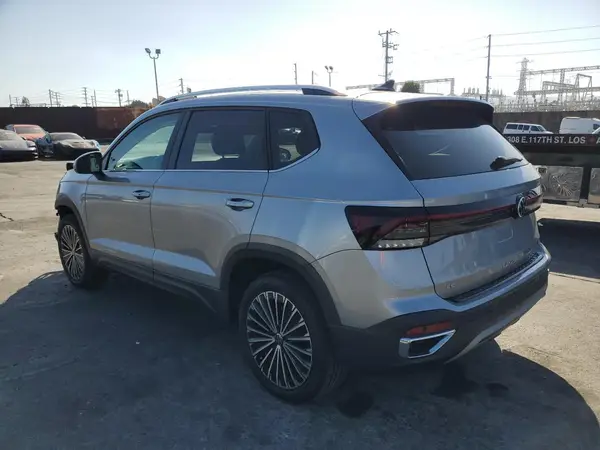 3VVEC7B21SM024457 2025 VOLKSWAGEN TAOS - Image 2