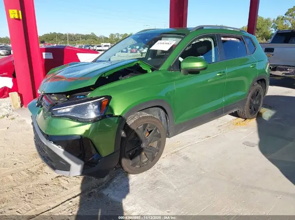 3VVEC7B22SM037704 2025 VOLKSWAGEN TAOS - Image 2