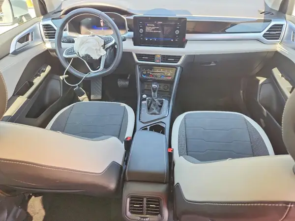 3VVEC7B22SM056429 2025 VOLKSWAGEN TAOS - Image 8