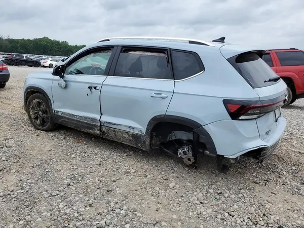 3VVEC7B23SM045813 2025 VOLKSWAGEN TAOS - Image 2