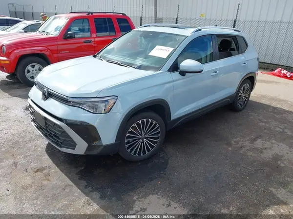 3VVEC7B24SM032567 2025 VOLKSWAGEN TAOS - Image 2