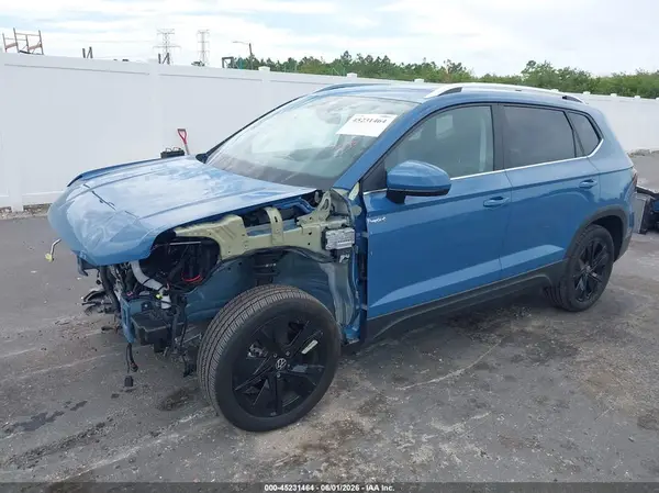 3VVEC7B24SM077332 2025 VOLKSWAGEN TAOS - Image 2