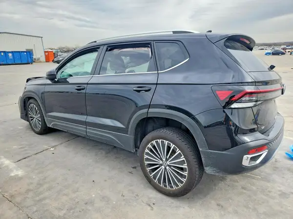 3VVEC7B25SM055632 2025 VOLKSWAGEN TAOS - Image 2