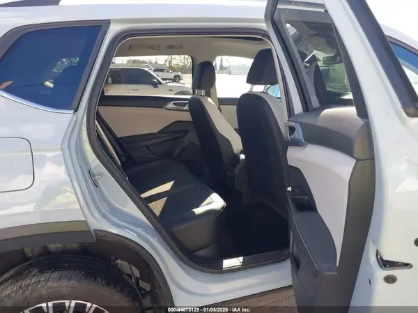 3VVEC7B27SM032885 2025 VOLKSWAGEN TAOS - Image 8