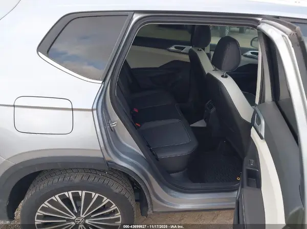 3VVEC7B28SM007932 2025 VOLKSWAGEN TAOS - Image 8