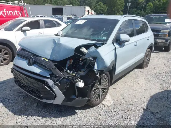 3VVEC7B29SM039630 2025 VOLKSWAGEN TAOS - Image 2