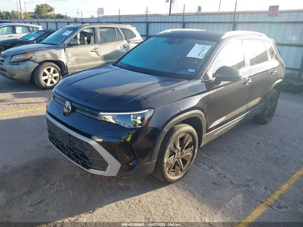 3VVEC7B2XSM033125 2025 VOLKSWAGEN TAOS - Image 2