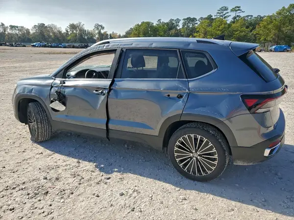 3VVEC7B2XSM077464 2025 VOLKSWAGEN TAOS - Image 2