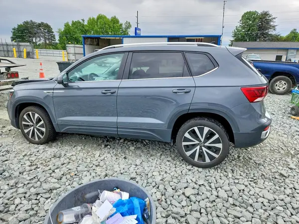 3VVEX7B20PM374030 2023 VOLKSWAGEN TAOS - Image 2