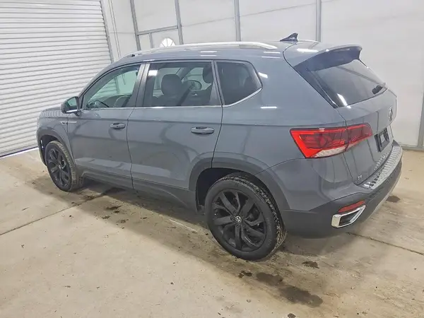 3VVEX7B20RM011178 2024 VOLKSWAGEN TAOS - Image 2