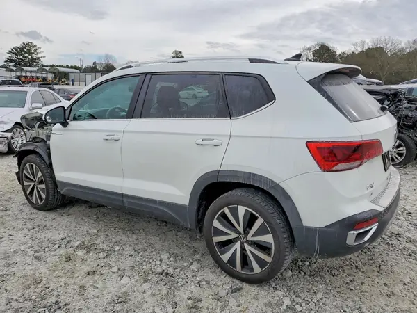 3VVEX7B20RM065922 2024 VOLKSWAGEN TAOS - Image 2