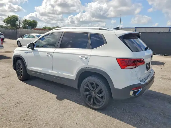 3VVEX7B21PM314533 2023 VOLKSWAGEN TAOS - Image 2