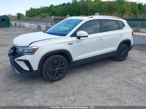 3VVEX7B21RM015417 2024 VOLKSWAGEN TAOS - Image 2