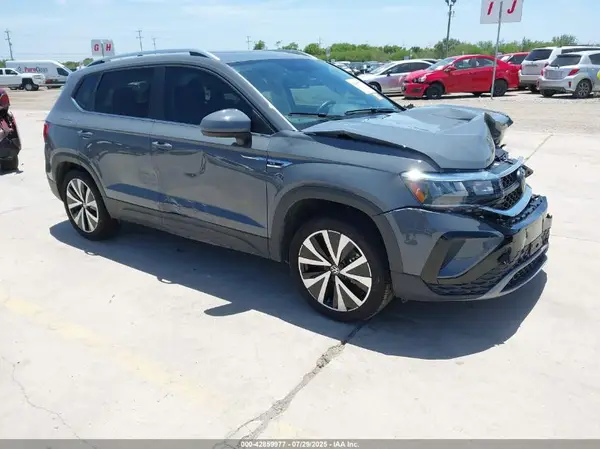 3VVEX7B21RM089078 2024 VOLKSWAGEN TAOS - Image 1