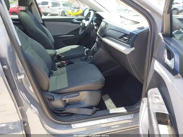 2024 VOLKSWAGEN TAOS IAAI lot 42859977 auction photo 5