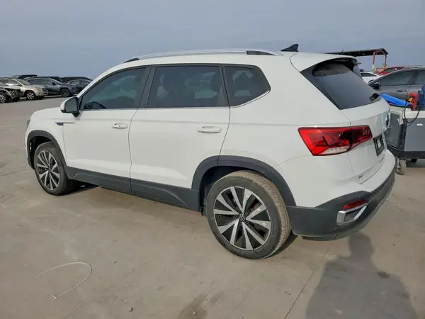 3VVEX7B21RM125481 2024 VOLKSWAGEN TAOS - Image 2