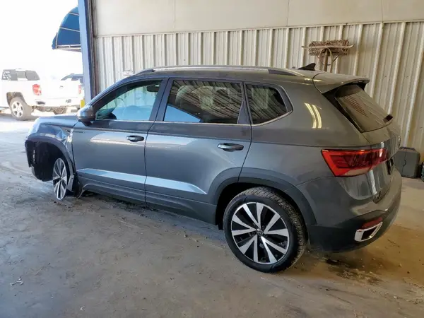 3VVEX7B22PM312094 2023 VOLKSWAGEN TAOS - Image 2
