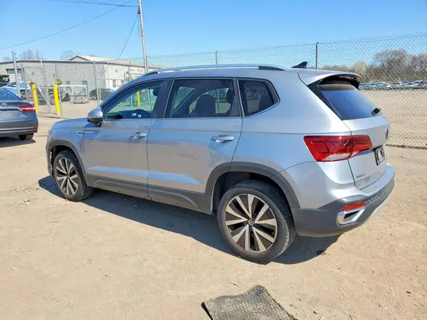 3VVEX7B22PM327792 2023 VOLKSWAGEN TAOS - Image 2