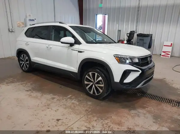 3VVEX7B22PM365944 2023 VOLKSWAGEN TAOS - Image 1