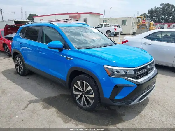 3VVEX7B22RM000201 2024 VOLKSWAGEN TAOS - Image 1
