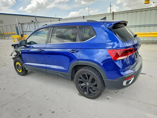 3VVEX7B22RM028967 2024 VOLKSWAGEN TAOS - Image 2