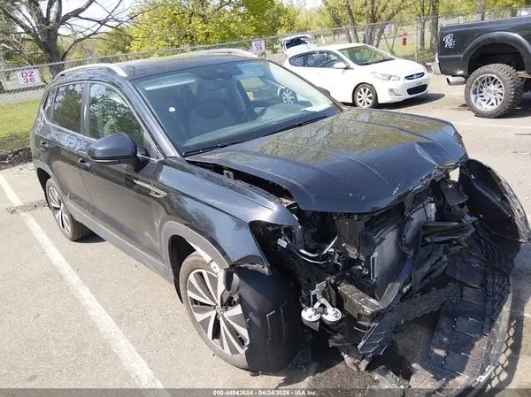 3VVEX7B22RM096833 2024 VOLKSWAGEN TAOS - Image 1