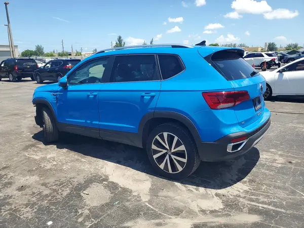 3VVEX7B23PM377522 2023 VOLKSWAGEN TAOS - Image 2