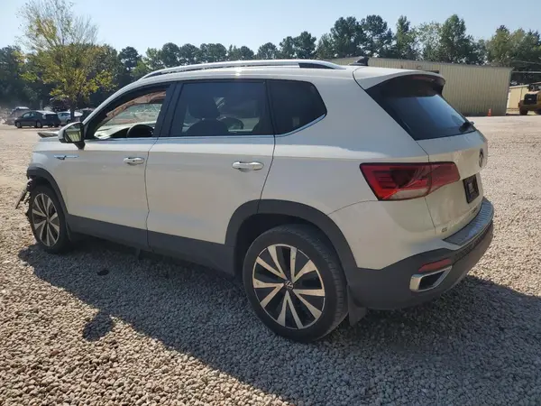 3VVEX7B24PM341743 2023 VOLKSWAGEN TAOS - Image 2