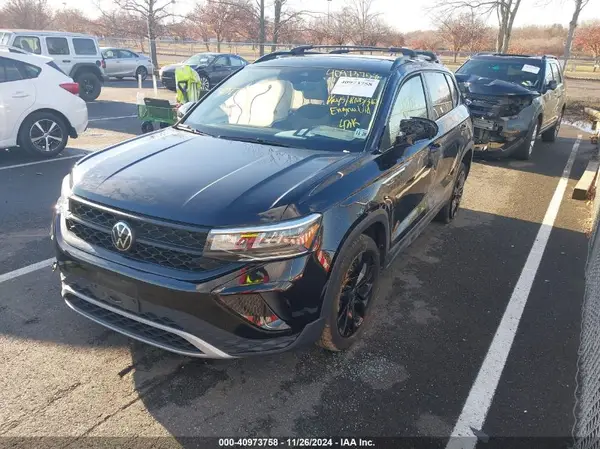 3VVEX7B24RM007974 2024 VOLKSWAGEN TAOS - Image 2