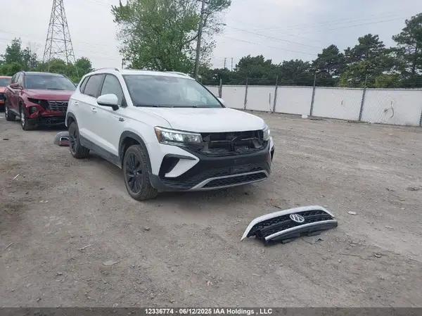 3VVEX7B24RM035466 2024 VOLKSWAGEN TAOS - Image 1