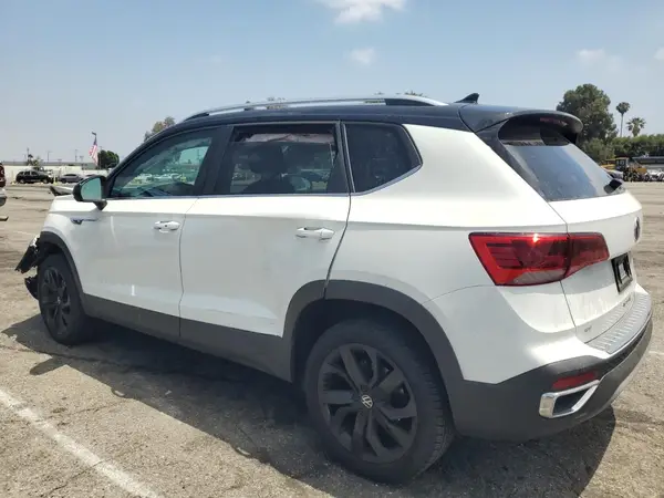 3VVEX7B24RM101367 2024 VOLKSWAGEN TAOS - Image 2