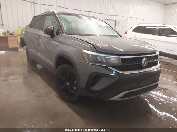 3VVEX7B25PM343386 2023 VOLKSWAGEN TAOS - Image 1