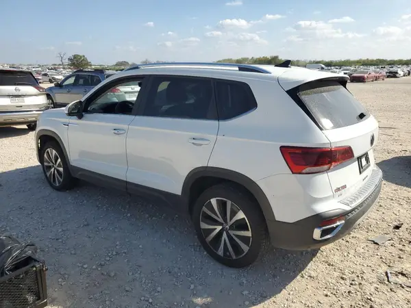 3VVEX7B25PM349494 2023 VOLKSWAGEN TAOS - Image 2