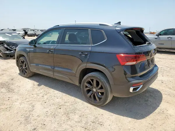 3VVEX7B25PM370717 2023 VOLKSWAGEN TAOS - Image 2