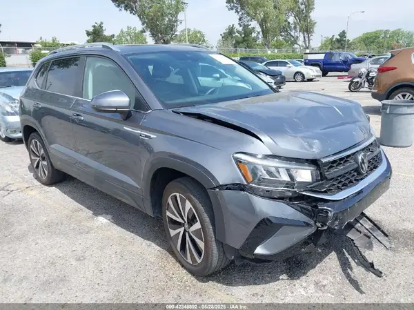 3VVEX7B25RM001925 2024 VOLKSWAGEN TAOS - Image 1